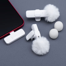 Заредете изображение във визуализатора на галерията – Wireless lavalier microphone Type C double with long hair (2 in set) K1 white
