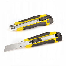 Заредете изображение във визуализатора на галерията – Upholstery knife with replaceable broken blade 18 cm RC-K-790 black yello
