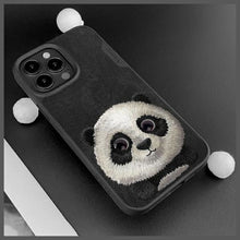 Заредете изображение във визуализатора на галерията – Гръб NIMMY BIG EYED PET 2.0 Panda за IPHONE 15 Pro Max черен
