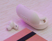 Заредете изображение във визуализатора на галерията – HOCO wireless earphone bluetooth TWS EQ19 milky white
