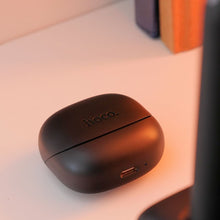 Заредете изображение във визуализатора на галерията – HOCO wireless earphones bluetooth TWS EW200 black
