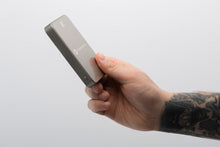 Заредете изображение във визуализатора на галерията – FORCELL F-ENERGY F10K8 Super Slim powerbank compatible with MagSafe PD3.0 QC4.0 15W 10000 mAh titanium dessert
