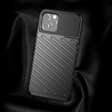 Заредете изображение във визуализатора на галерията – Гръб THUNDER за IPHONE 17 Pro черен
