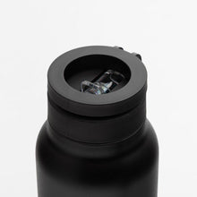 Заредете изображение във визуализатора на галерията – Magnetic holder compatible with MagSafe with 750ml container black
