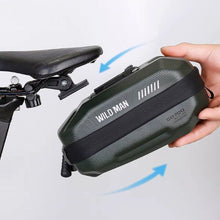 Заредете изображение във визуализатора на галерията – WILDMAN traveling bag under bike saddle with zipper 0,8L GD700 green

