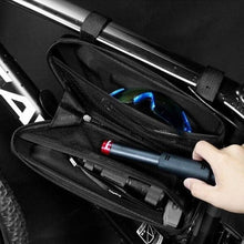 Заредете изображение във визуализатора на галерията – WILDMAN traveling bag under the bike frame with zipper 1,5L E4 black
