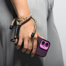 Заредете изображение във визуализатора на галерията – FORCELL F-DESIGN R10X40 wrist phone lanyard with adjustable length (max 20cm in the loop) green pink purple
