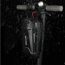 Заредете изображение във визуализатора на галерията – WILDMAN traveling bag for scooter waterproof 3L ES8X Plus black
