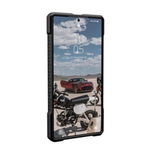 Заредете изображение във визуализатора на галерията – ( UAG ) Monarch Pro  гръб за SAMSUNG S23 ULTRA 5G with magnet carbon fiber
