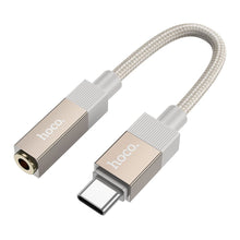 Заредете изображение във визуализатора на галерията – Adapter AUX USB C (male) to Jack 3,5 mm (female) Hoco UPA32C gold
