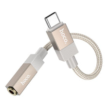 Заредете изображение във визуализатора на галерията – Adapter AUX USB C (male) to Jack 3,5 mm (female) Hoco UPA32C gold
