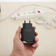 Заредете изображение във визуализатора на галерията – FORCELL F-ENERGY GaN III B245202(1A1C) Ultra Slim travel charger 1 x Typ C + 1 x USB A PD QC4.0 3A 45W black
