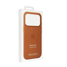 Заредете изображение във визуализатора на галерията – iPhone 17 Pro Silicone Case with MagSafe – Terra Cotta
