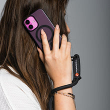 Заредете изображение във визуализатора на галерията – FORCELL F-DESIGN R10X40 wrist phone lanyard with adjustable length (max 20cm in the loop) black
