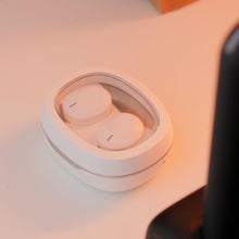 Заредете изображение във визуализатора на галерията – Безжични слушалки HOCO (bluetooth) TWS EQ3 бял
