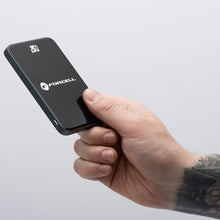 Заредете изображение във визуализатора на галерията – FORCELL F-ENERGY F5K8 Super Slim powerbank compatible with MagSafe PD3.0 QC4.0 15W 5000 mAh black
