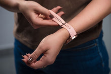 Заредете изображение във визуализатора на галерията – Smartwach TITMO O-100 (TFT, bluetooth call) pink
