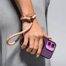 Заредете изображение във визуализатора на галерията – FORCELL F-DESIGN R10X40 wrist phone lanyard with adjustable length (max 20cm in the loop) pink white
