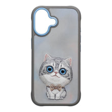 Заредете изображение във визуализатора на галерията – Гръб NIMMY BIG EYED PET 2.0 Cat за IPHONE 17 сив
