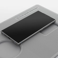 Заредете изображение във визуализатора на галерията – BLUEO tempered glass installation mat

