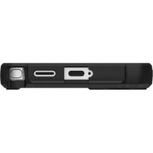 Заредете изображение във визуализатора на галерията – UAG Urban Armor Gear case MONARCH PRO with built-in magnet for SAMSUNG S26 Ultra kevlar black
