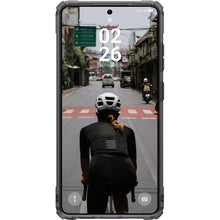 Заредете изображение във визуализатора на галерията – UAG Urban Armor Gear case PLASMA XTE MAGNET with built-in magnet for SAMSUNG S26 Ultra ash titanium

