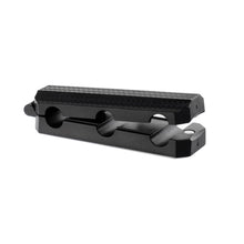 Заредете изображение във визуализатора на галерията – Blue Star PJ-OCZ5 magnetic self-adhesive organizer for 3 cables - black (2 pcs.)
