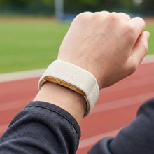 Заредете изображение във визуализатора на галерията – Smart fitness band with IP68 Waterproof Rating, ECG, Heart Rate, HRV, Blood Pressure, SpO2, Sleep &amp; Stress Monitoring TITMO Loop I-110 gold
