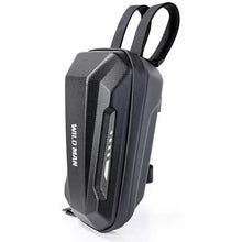 Заредете изображение във визуализатора на галерията – WILDMAN traveling bag for scooter waterproof 2L GD9 black
