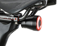 Заредете изображение във визуализатора на галерията – Rockbros Q5 rear bicycle light with intelligent stop system - black
