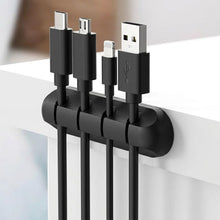 Заредете изображение във визуализатора на галерията – Blue Star PJ-OCZ23 silicone self-adhesive organizer for 4 cables - black (1 pc.)
