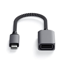 Заредете изображение във визуализатора на галерията – Adapter USB C to USB A Satechi ST-UCATCM space gray
