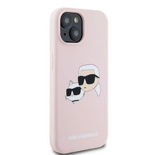 Заредете изображение във визуализатора на галерията – Karl Lagerfeld Silicone Karl&amp;Choupette MagSafe case for iPhone 15 / 14 / 13 - pink
