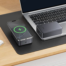 Заредете изображение във визуализатора на галерията – Powerbank compatible with MagSafe 20000 mAh QC PD 2A 20W Hoco J160B metal gray

