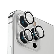Заредете изображение във визуализатора на галерията – Uniq Optix Aluminum Camera Lens Protector for iPhone 14 Pro / 14 Pro Max camera lens with applicator - silver
