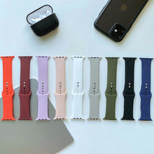 Заредете изображение във визуализатора на галерията – Tech-Protect IconBand for Apple Watch 4 / 5 / 6 / 7 / 8 / 9 / SE (38/40/41 mm) - green
