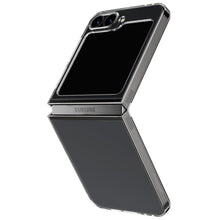 Заредете изображение във визуализатора на галерията – SPIGEN case Airskin for SAMSUNG Z FLIP 6 crystal clear
