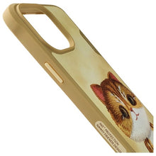 Заредете изображение във визуализатора на галерията – NIMMY case BIG EYED PET 2.0 Cat for IPHONE 15 Pro Max khaki
