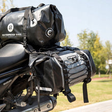 Заредете изображение във визуализатора на галерията – Rockbros AS-010BGR motorcycle bag, waterproof - gray
