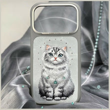 Заредете изображение във визуализатора на галерията – NIMMY case LUCKY FASHION CAT compatible with MagSafe for IPHONE 18 Pro/17 Pro grey
