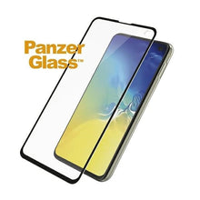 Заредете изображение във визуализатора на галерията – PanzerGlass E2E Super+ tempered glass for Samsung Galaxy S10e - with black frame
