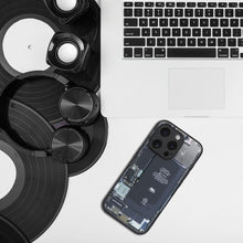 Заредете изображение във визуализатора на галерията – TECH case for iPhone 16 design 2
