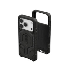 Заредете изображение във визуализатора на галерията – UAG Urban Armor Gear case MONARCH PRO compatible with MagSafe for IPHONE 17 Pro carbon fiber
