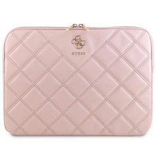 Заредете изображение във визуализатора на галерията – Guess Quilted 4G cover for a 14" laptop - pink
