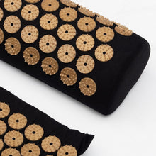 Заредете изображение във визуализатора на галерията – Acupuncture massage pad set with pillow and cover black gold
