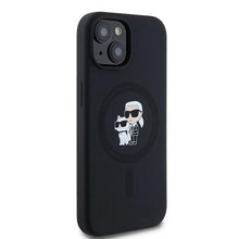Заредете изображение във визуализатора на галерията – Karl Lagerfeld Silicone Karl&amp;Choupette MagSafe case for iPhone 15 / 14 / 13 - black
