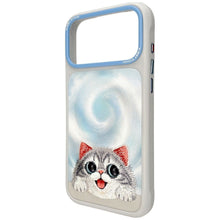 Заредете изображение във визуализатора на галерията – NIMMY case BIG EYED LYING SILVER SHADED CAT compatible with MagSafe for IPHONE 18 Pro Max/17 Pro Max grey
