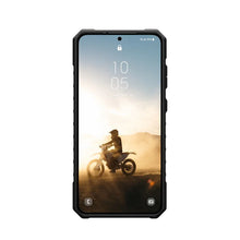 Заредете изображение във визуализатора на галерията – UAG Urban Armor Gear case PATHFINDER CLEAR MAGNET with built-in magnet for SAMSUNG S25 Plus 5G ash
