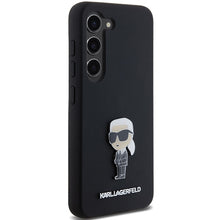 Заредете изображение във визуализатора на галерията – Original Pouch KARL LAGERFELD  hardcase Silicone Ikonik Metal Pin KLHCS24MSMHKNPK for Samsung Galaxy S24 Plus black
