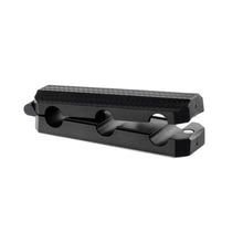 Заредете изображение във визуализатора на галерията – Blue Star PJ-OCZ5 magnetic self-adhesive organizer for 3 cables - black (2 pcs.)
